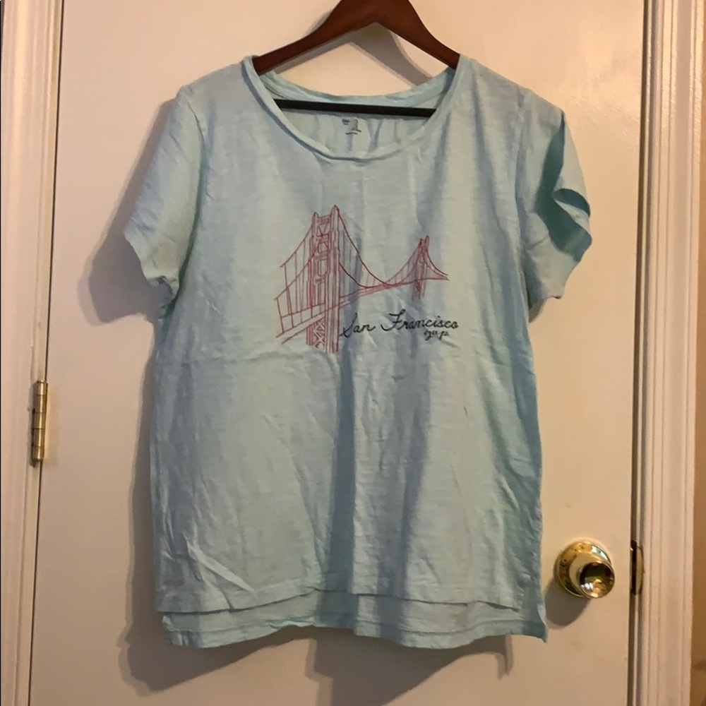 Gap San Francisco tee